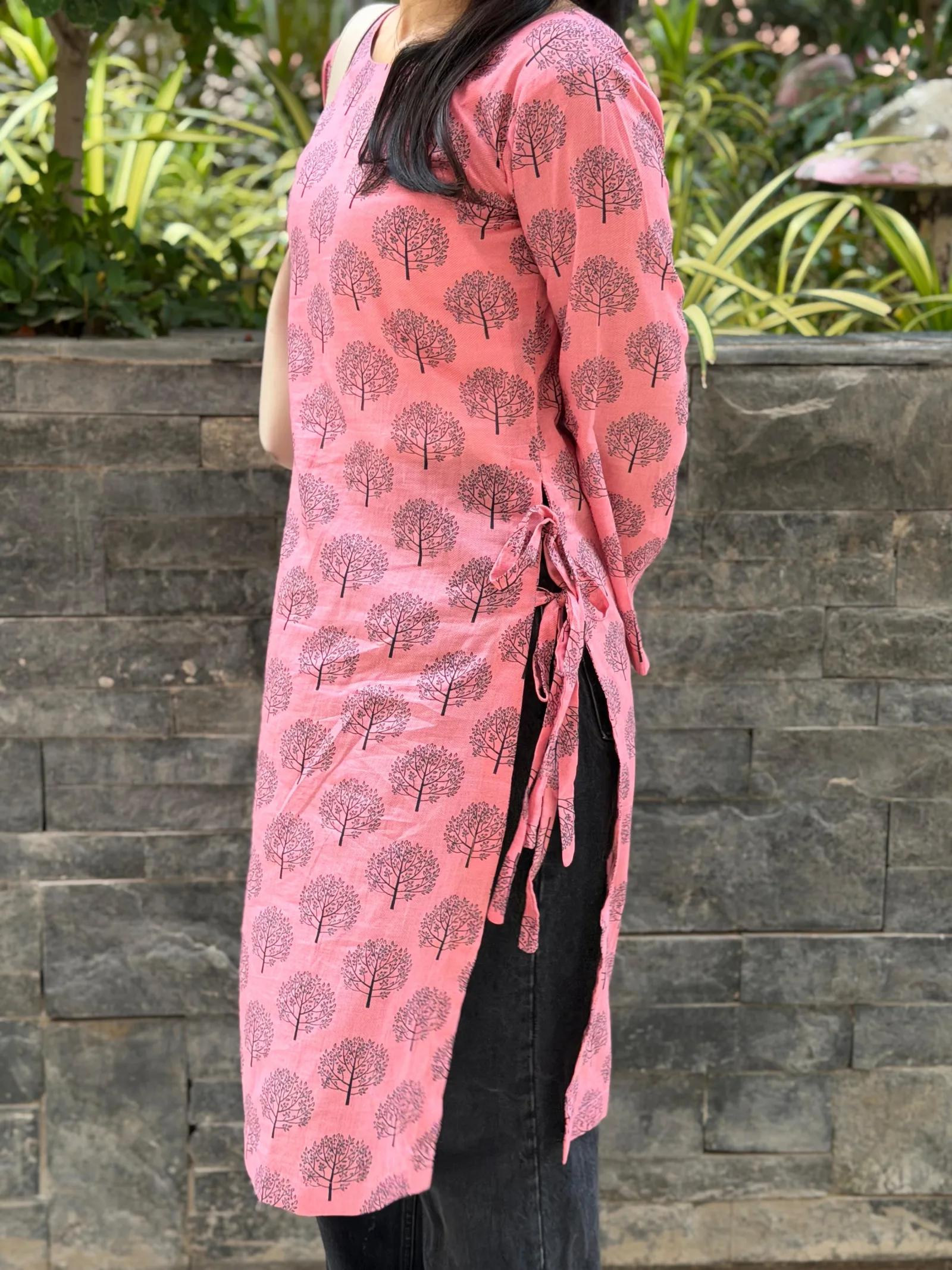 Gulabi kurti